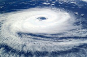 秋の台風が日本に上陸しやすいのはなぜ？もしものときの避難準備を進めよう